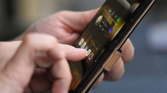 smartphone.jpg smartphone.jpg